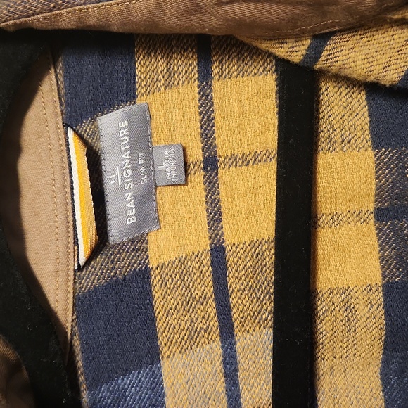 L.L. Bean Lightweight Flannel - Picture 2 of 4